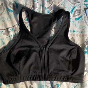 Front zip up sports bra